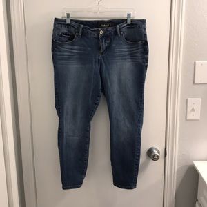 Torrid stretch cropped jeans size 14 regular